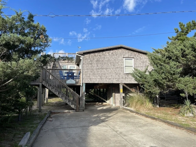 4 Bedrooms Cottage