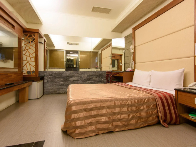 Harbor Elite Hotel