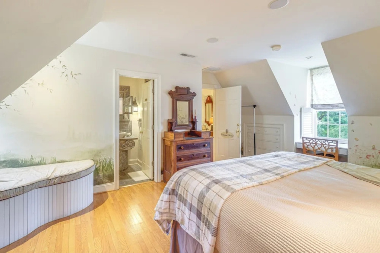 9-acre New River Retreat Near Radford University
