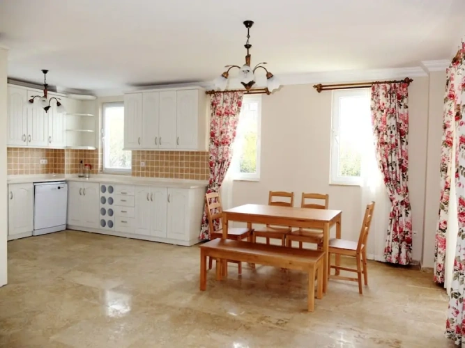3 Bedrooms Villa
