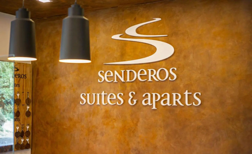 Senderos Aparts & Suites