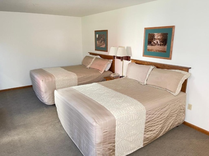 Classic Quadruple room