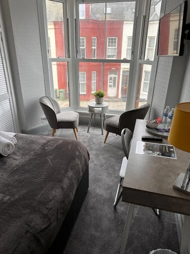 Double room with partial sea view