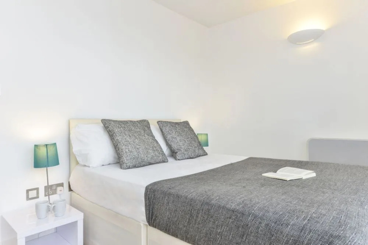 Tower Bridge City Apartments