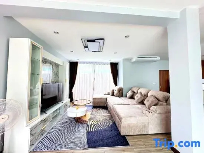 The White House Kamala Phuket
