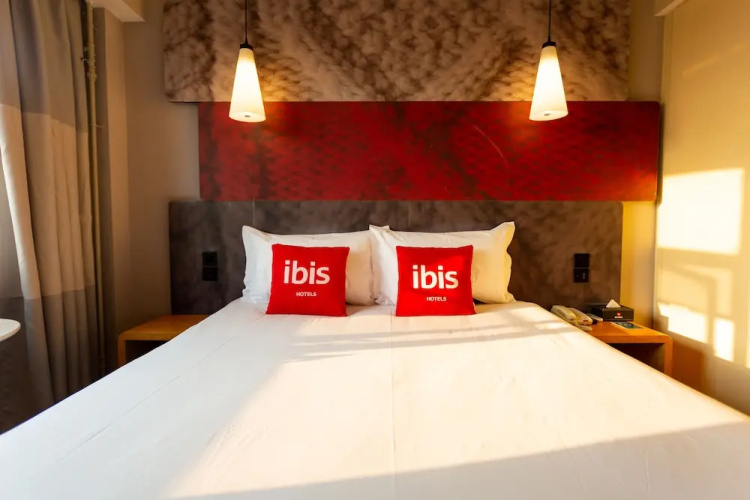 Hotel ibis Luoyang Railway Station