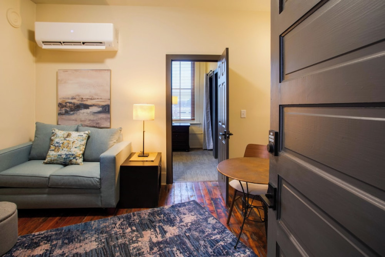 I-95 & I-20 Stopover: Walkable Florence Condo