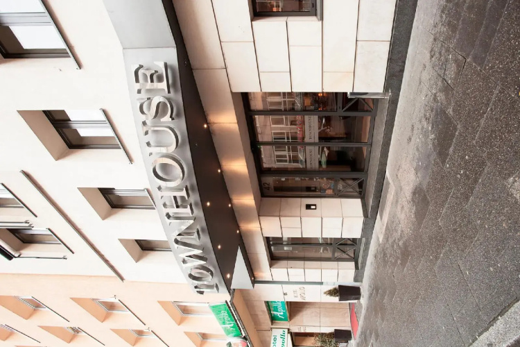 Townhouse Hotel