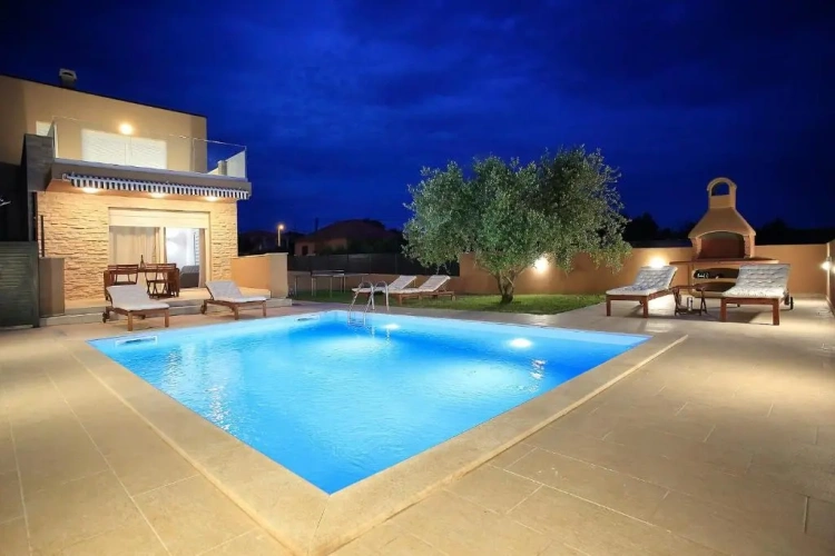 Deluxe Villa