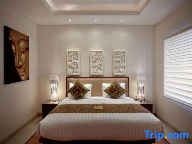 4 Bedrooms Villa