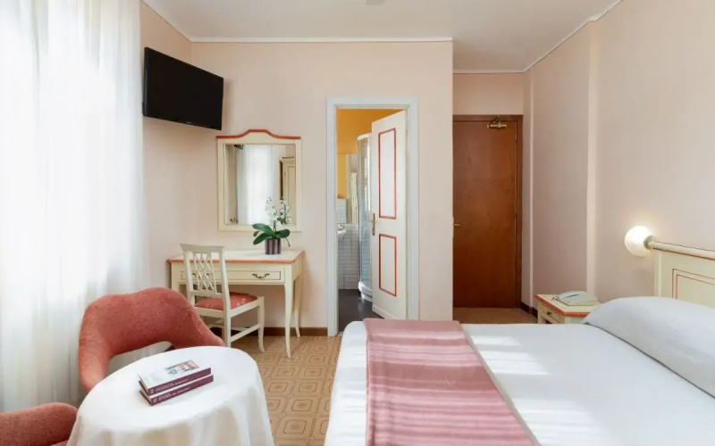 Classic Quadruple room