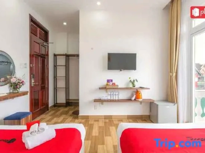 Standard Twin room with balcony