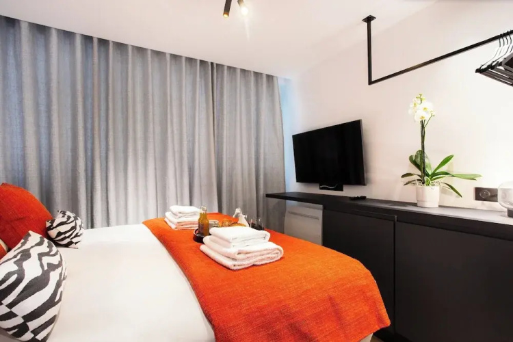 Chic Apartment - 2br/6p - Pantheon
