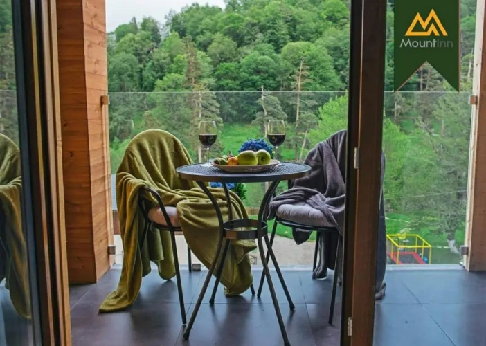 Apartment with garden view