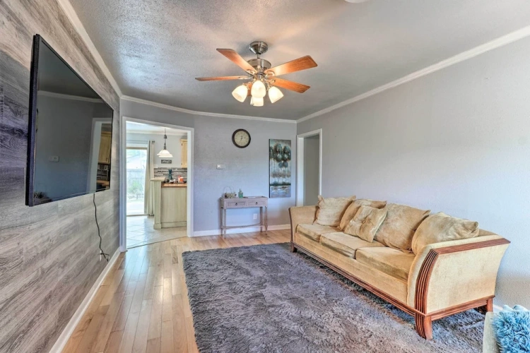 3 Bedrooms Cottage