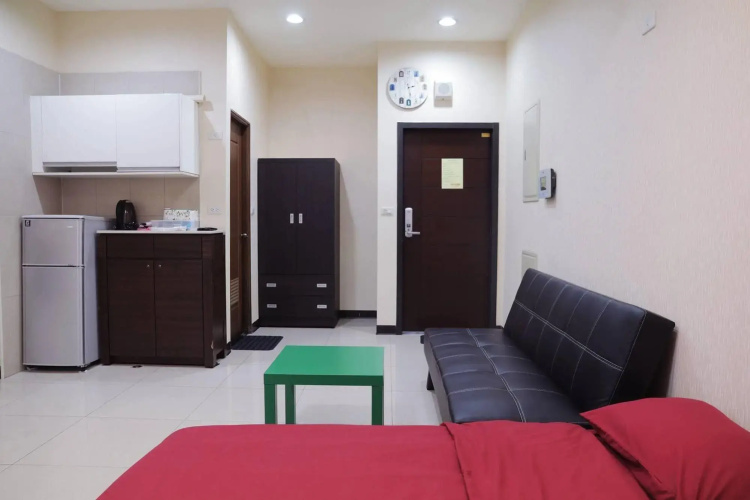 Q Square Apartment D