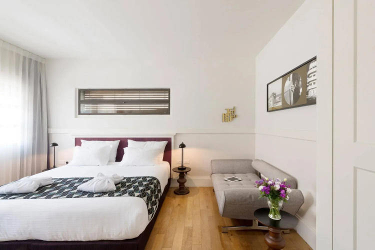 Lily & Bloom Hotel