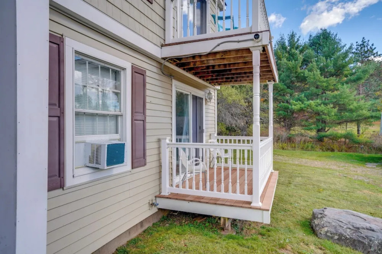 Peaceful Catskills Condo w/ Deck + Mountain View!