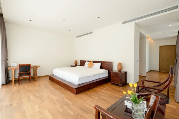 Enjoy A Luxurious 5 Bedroom Villa