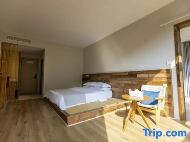 Family Suite with mountain view