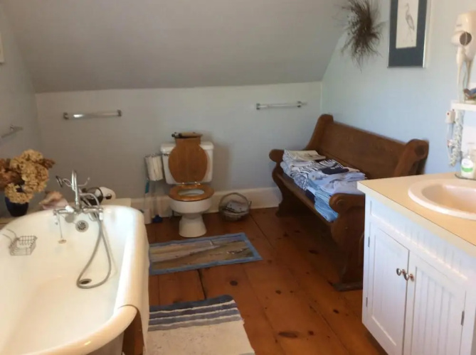 Clary Lake Bed and Breakfast