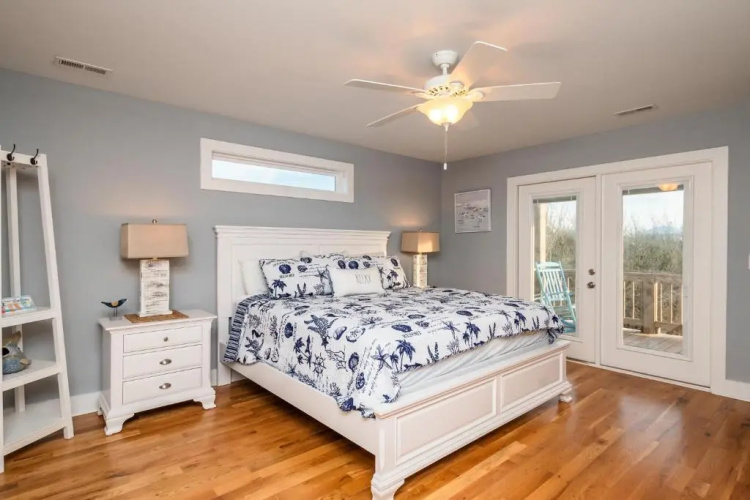 Beach 45 by Oak Island Accommodations