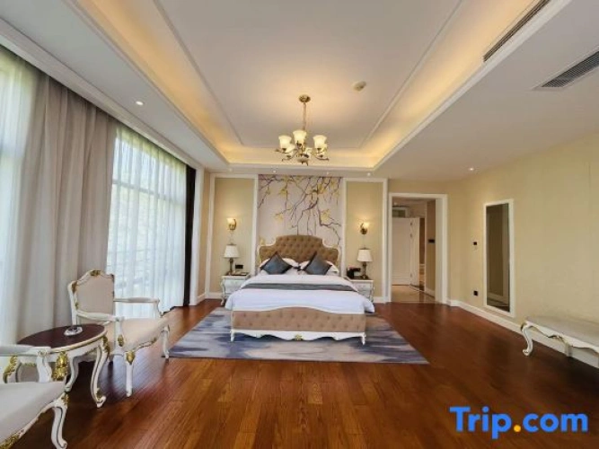 Standard Double room with view