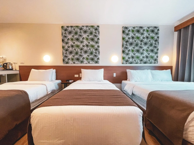 Standard Triple room