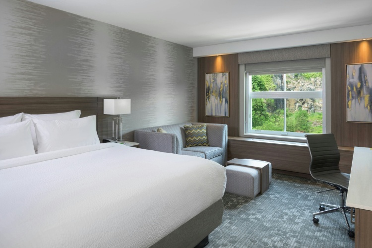 Courtyard By Marriott Edgewater Nyc Area photo 8