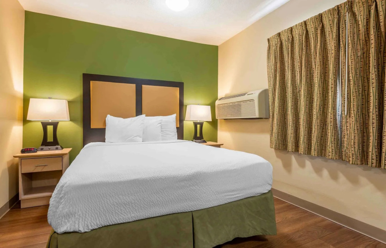 Studio 6 Extended stay Indianapolis, IN - North Carmel