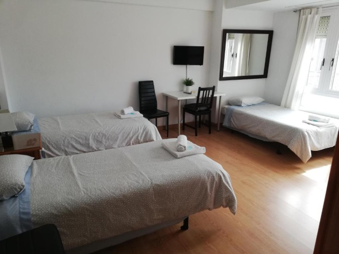 Standard Triple room
