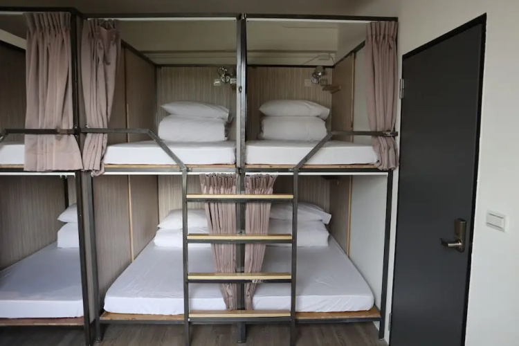 Five Elements Hostel Taipei