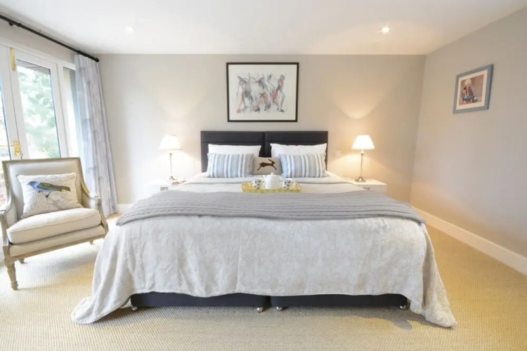 Bird Cottage, Burgh