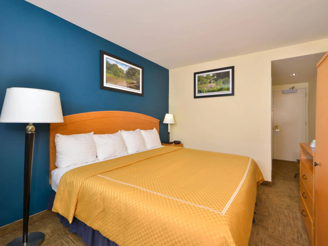 Midtown Convention Center Hotel