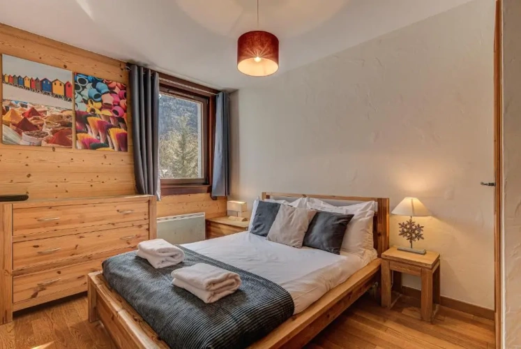 2 Bedrooms Apartment