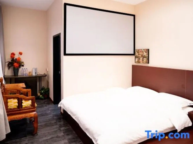 Standard Quadruple Family room