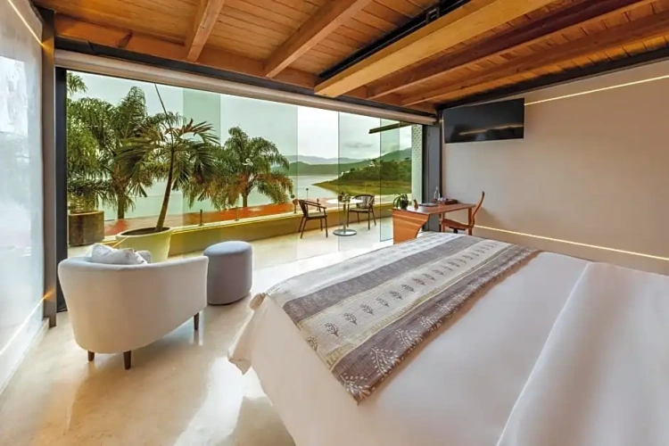 2 Bedrooms Villa
