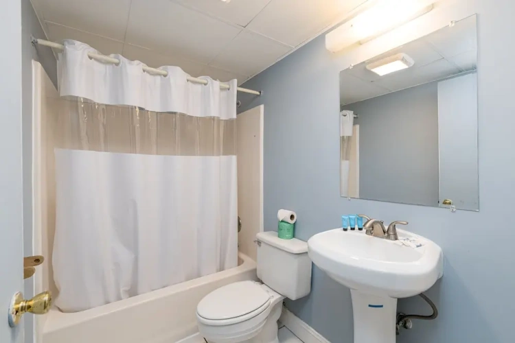 Deluxe Quadruple room with balcony