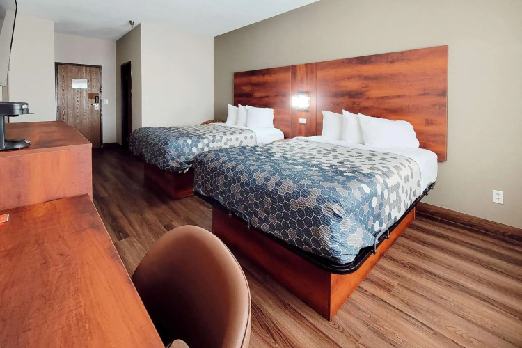 Econo Lodge Fargo - West Acres