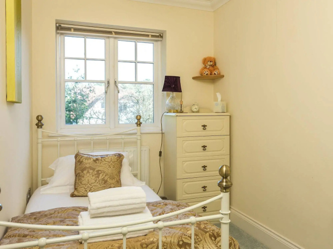 Quay Holidays - Canford Cliffs