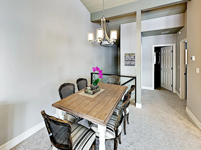 Updated Pinewild W/ Deck & On-site Tennis 3 Bedroom Condo