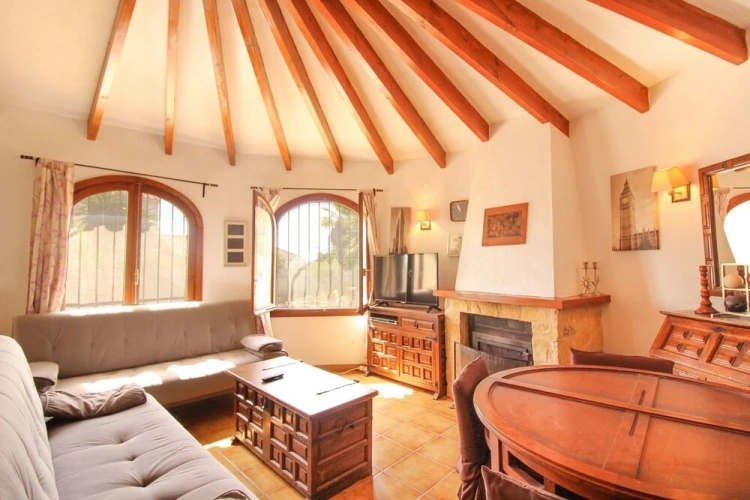 2 Bedrooms Villa