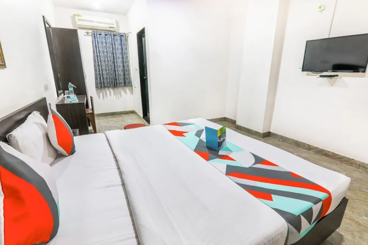 OYO 7888 Hotel Move Inn