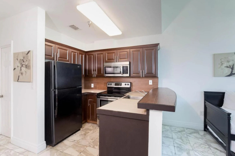 Newpoint Miami Beach Apartments photo 27