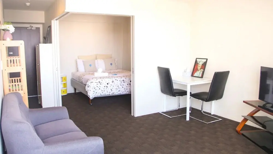Quadrant 2 Bdr with Seaview & Parking