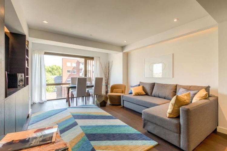 2 Bedrooms Apartment