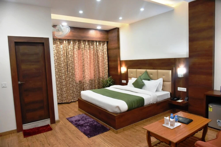 Hotel Dewan Palace Dharamshala