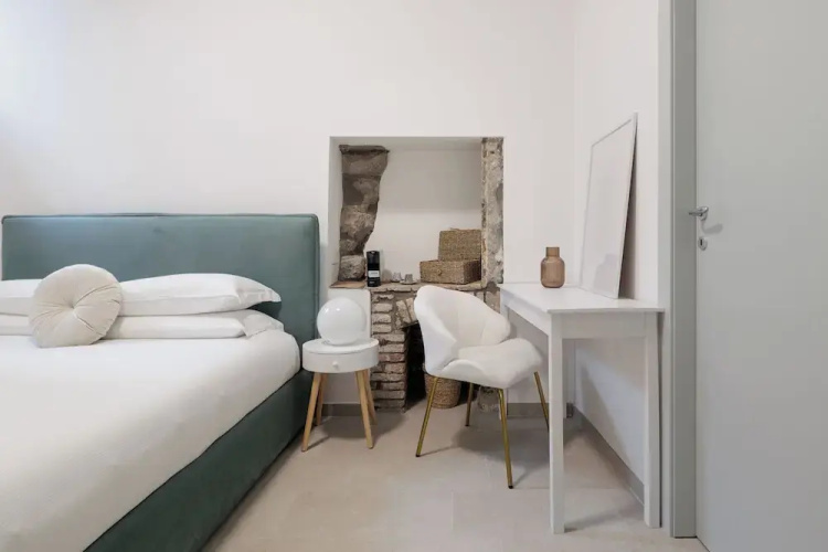 Basco Guest House