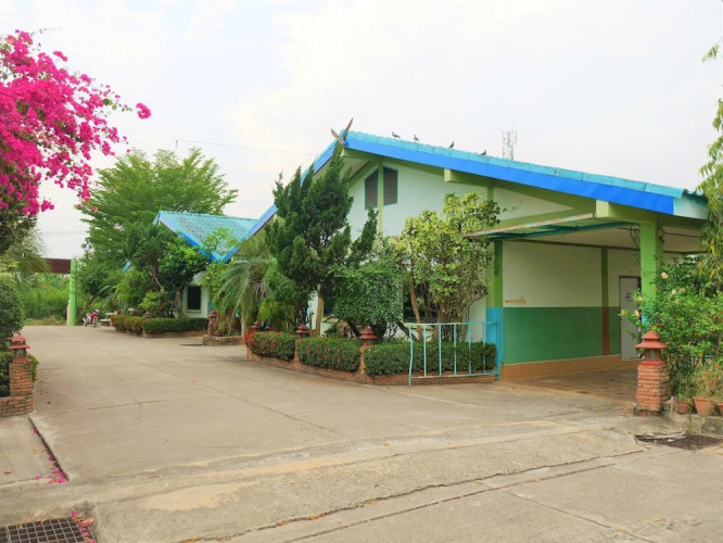 V.I.P Resort