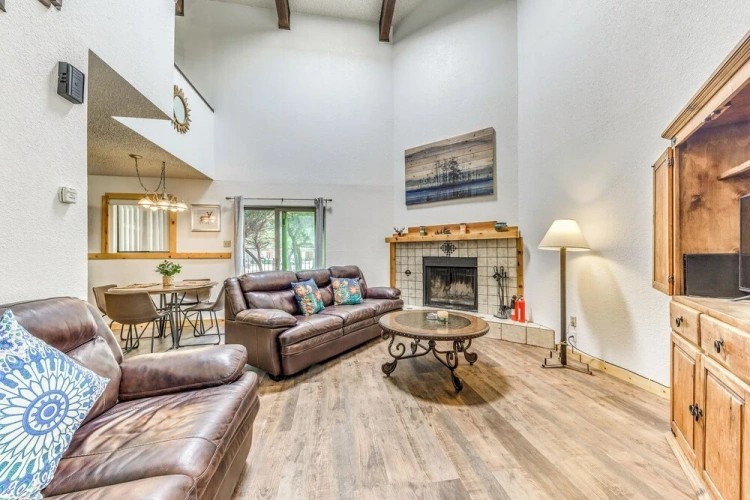 2 Bedrooms Apartment with balcony